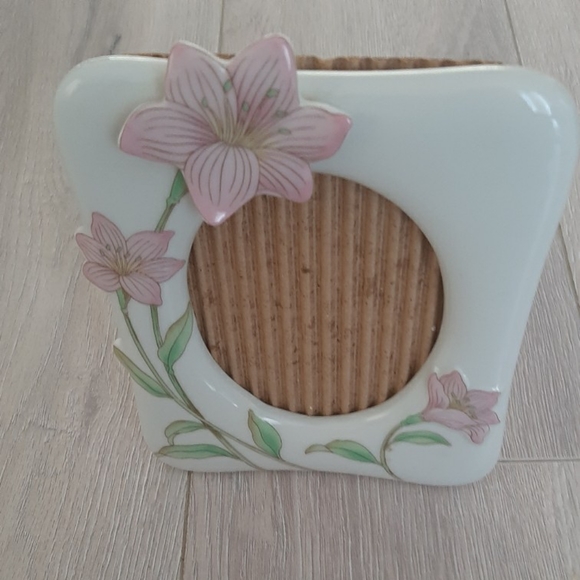 Vintage picture frame - Picture 1 of 3